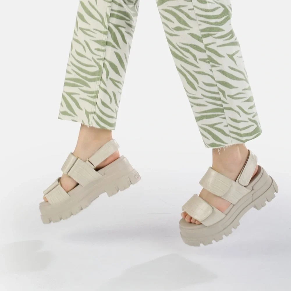 Buffalo throwback chunky Sandals Size 8.5 Aspha Sandal vegan, cream/light‎ Gray